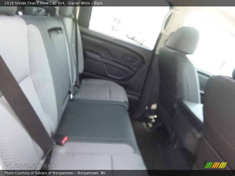 Glacier White / Black 2018 Nissan Titan S Crew Cab 4x4
