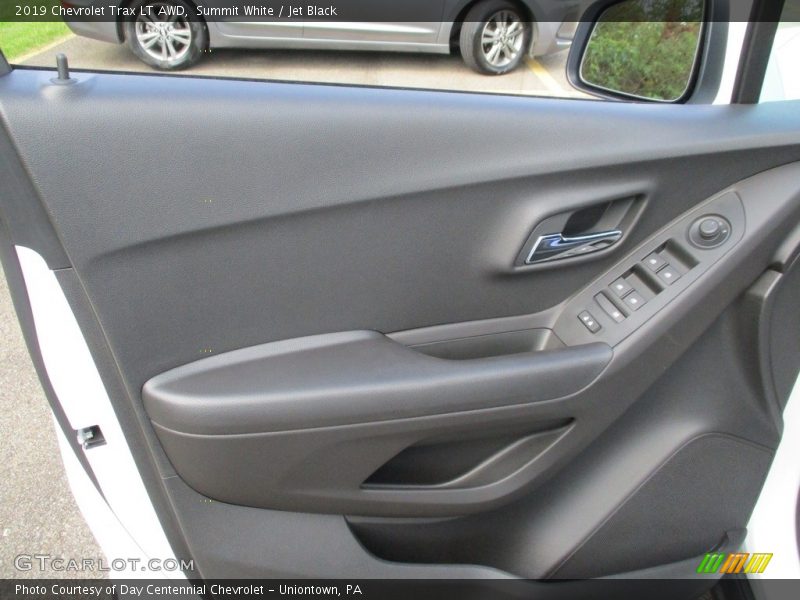 Summit White / Jet Black 2019 Chevrolet Trax LT AWD