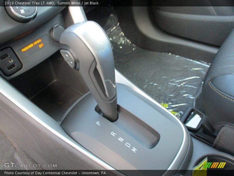 Summit White / Jet Black 2019 Chevrolet Trax LT AWD