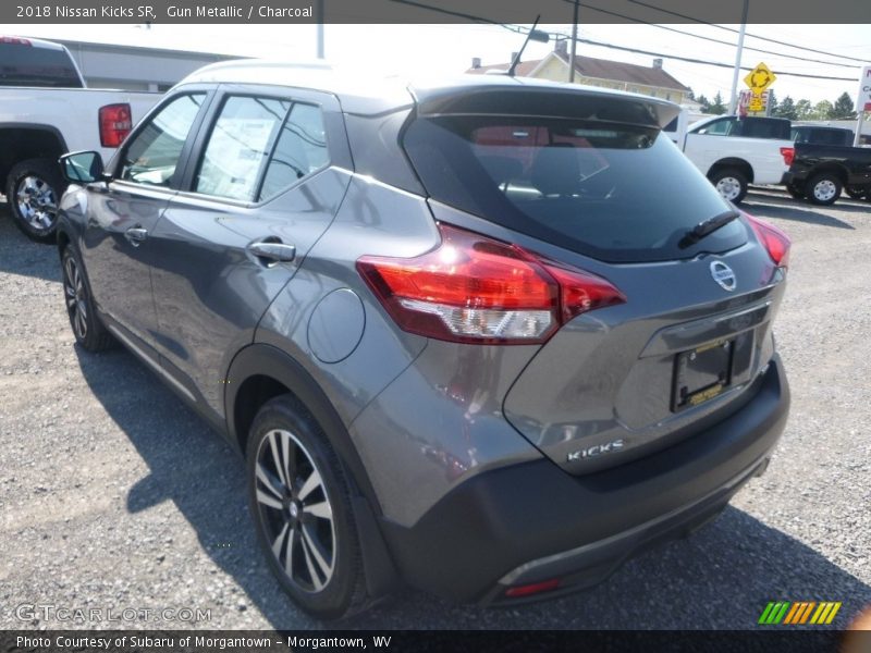 Gun Metallic / Charcoal 2018 Nissan Kicks SR
