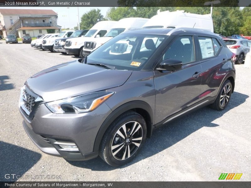 Gun Metallic / Charcoal 2018 Nissan Kicks SR