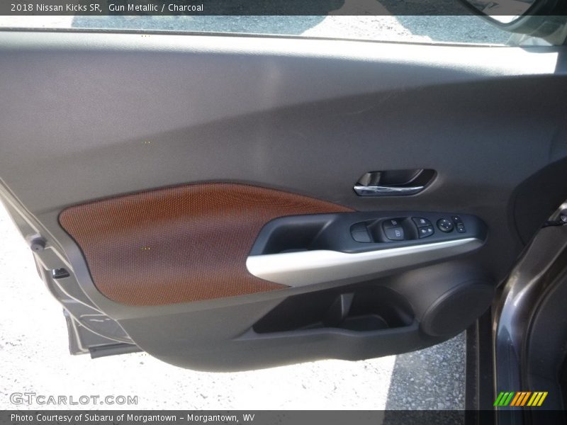 Gun Metallic / Charcoal 2018 Nissan Kicks SR