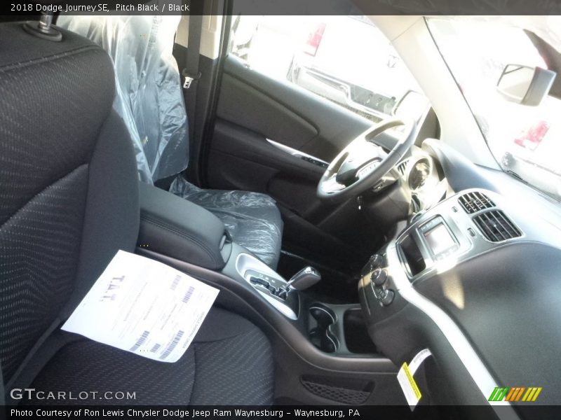 Pitch Black / Black 2018 Dodge Journey SE