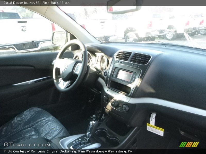 Pitch Black / Black 2018 Dodge Journey SE