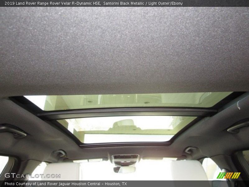 Santorini Black Metallic / Light Oyster/Ebony 2019 Land Rover Range Rover Velar R-Dynamic HSE