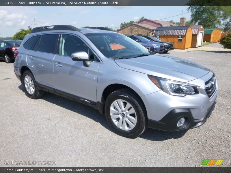 Front 3/4 View of 2019 Outback 2.5i Premium