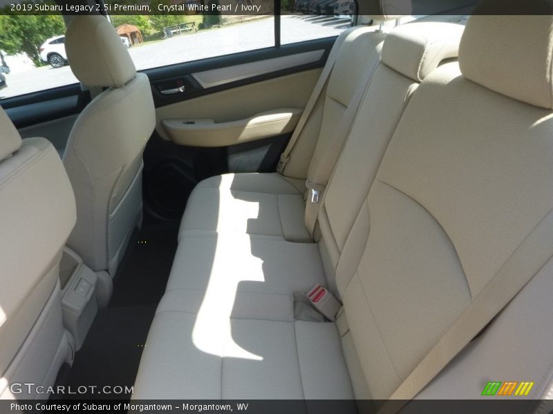 Crystal White Pearl / Ivory 2019 Subaru Legacy 2.5i Premium
