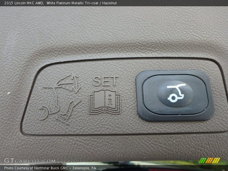 White Platinum Metallic Tri-coat / Hazelnut 2015 Lincoln MKC AWD