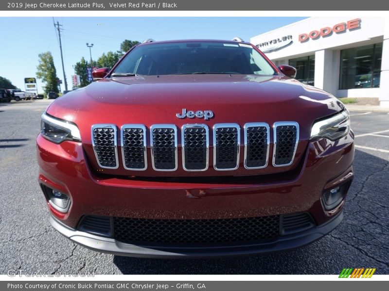 Velvet Red Pearl / Black 2019 Jeep Cherokee Latitude Plus