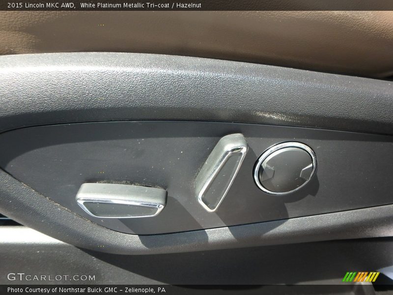 White Platinum Metallic Tri-coat / Hazelnut 2015 Lincoln MKC AWD