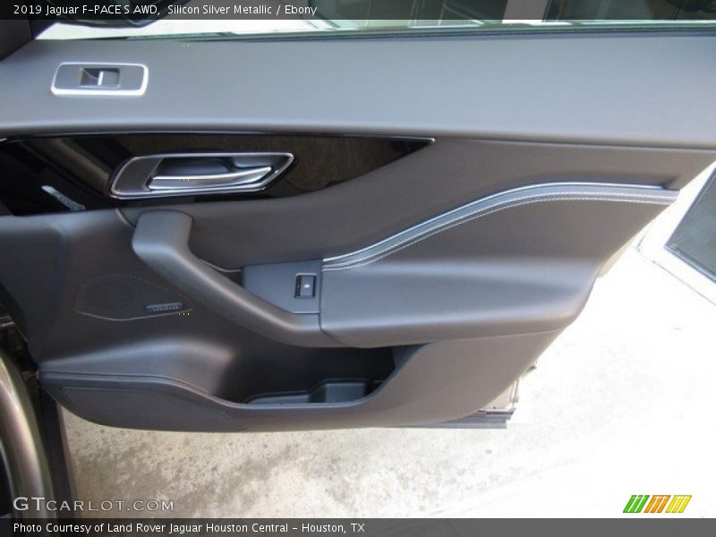 Silicon Silver Metallic / Ebony 2019 Jaguar F-PACE S AWD