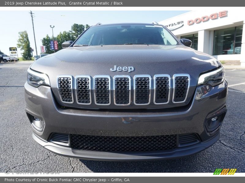 Granite Crystal Metallic / Black 2019 Jeep Cherokee Latitude Plus