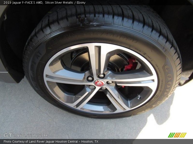 Silicon Silver Metallic / Ebony 2019 Jaguar F-PACE S AWD