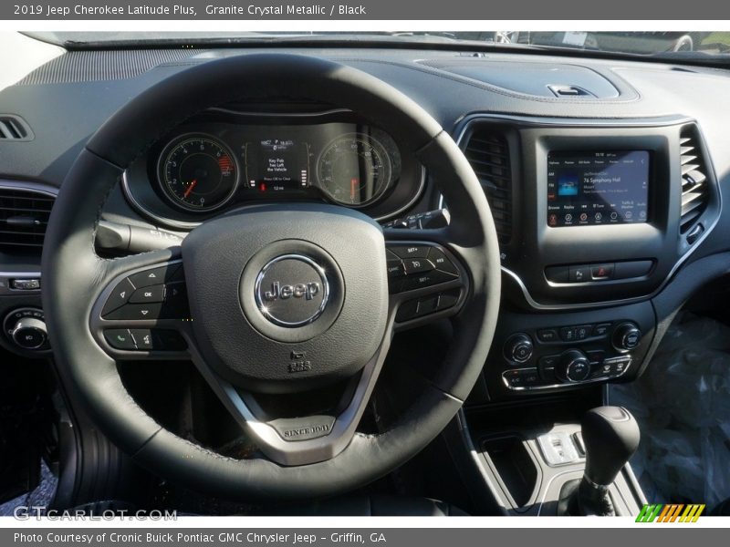 Granite Crystal Metallic / Black 2019 Jeep Cherokee Latitude Plus