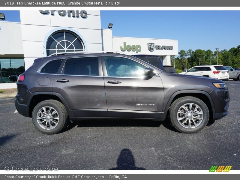 Granite Crystal Metallic / Black 2019 Jeep Cherokee Latitude Plus