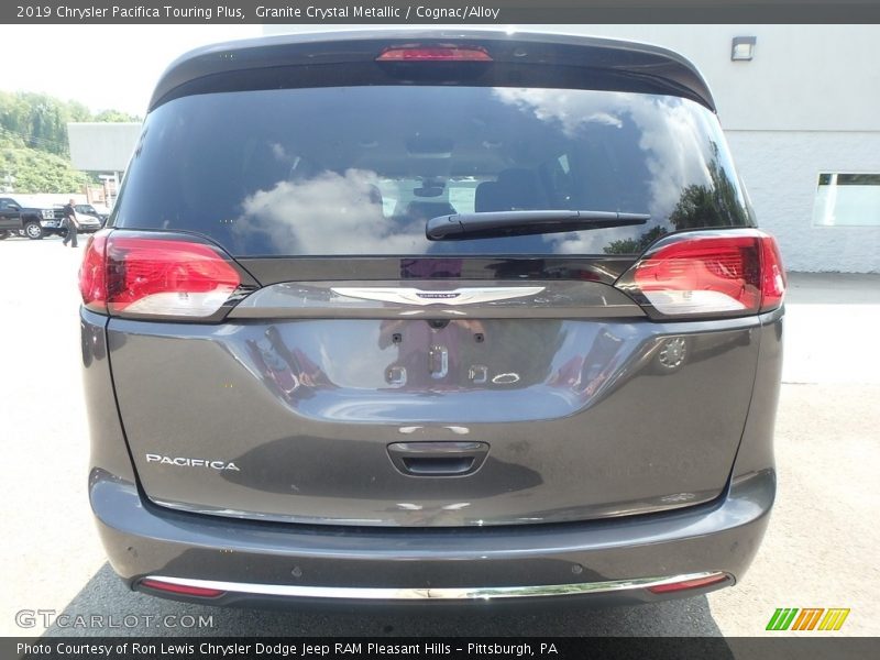 Granite Crystal Metallic / Cognac/Alloy 2019 Chrysler Pacifica Touring Plus