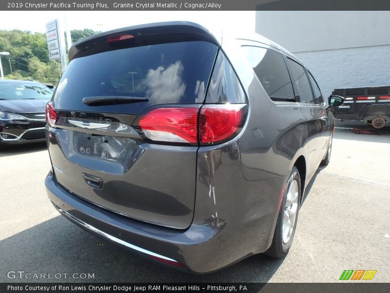 Granite Crystal Metallic / Cognac/Alloy 2019 Chrysler Pacifica Touring Plus