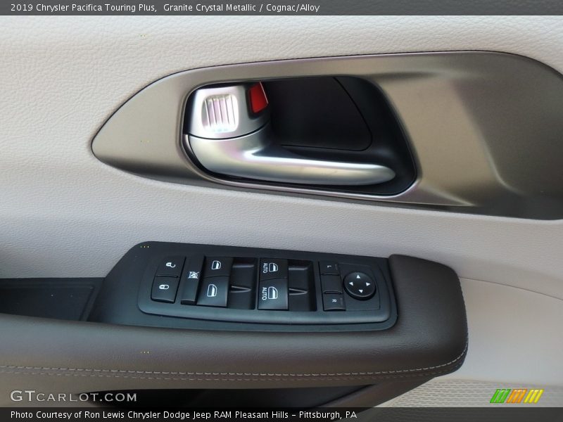 Granite Crystal Metallic / Cognac/Alloy 2019 Chrysler Pacifica Touring Plus