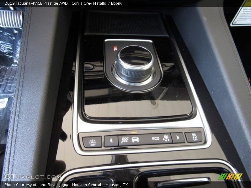  2019 F-PACE Prestige AWD 8 Speed Automatic Shifter