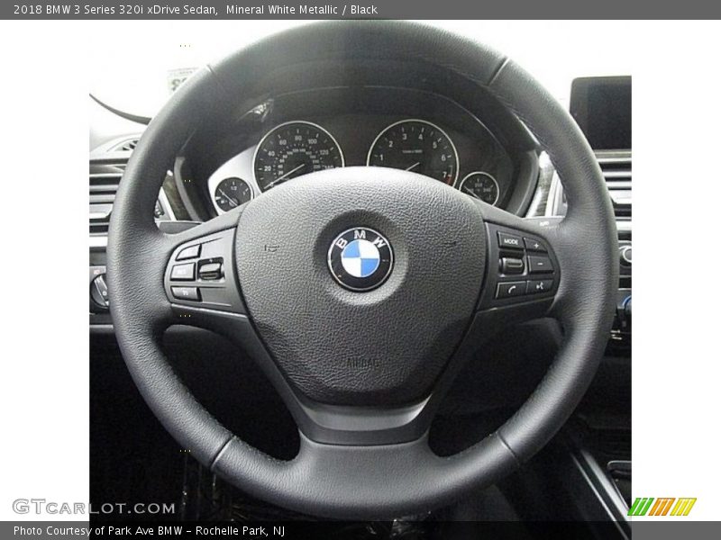 Mineral White Metallic / Black 2018 BMW 3 Series 320i xDrive Sedan