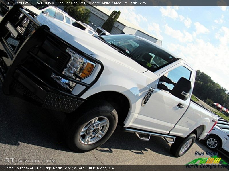 Oxford White / Medium Earth Gray 2017 Ford F250 Super Duty XL Regular Cab 4x4