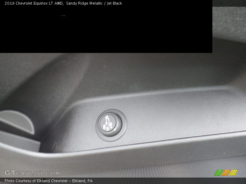 Sandy Ridge Metallic / Jet Black 2019 Chevrolet Equinox LT AWD