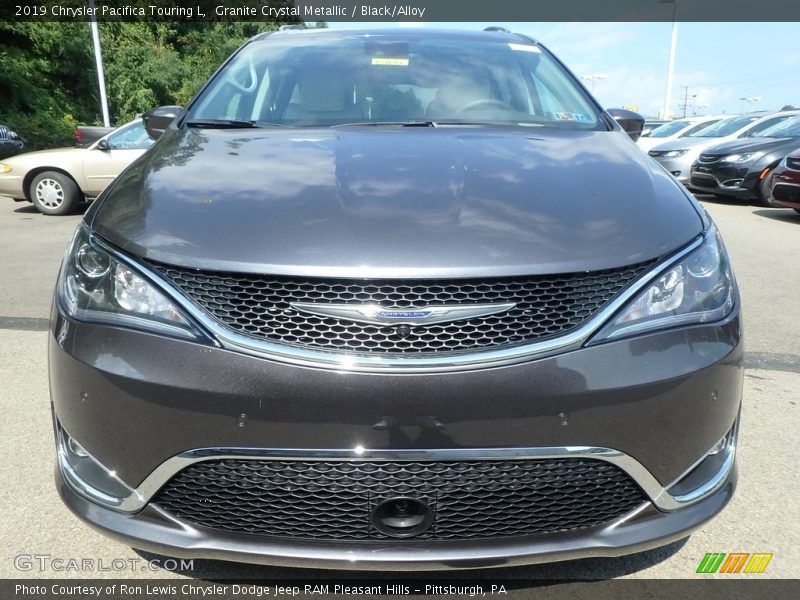 Granite Crystal Metallic / Black/Alloy 2019 Chrysler Pacifica Touring L