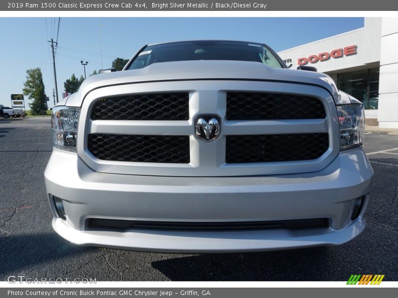 Bright Silver Metallic / Black/Diesel Gray 2019 Ram 1500 Classic Express Crew Cab 4x4