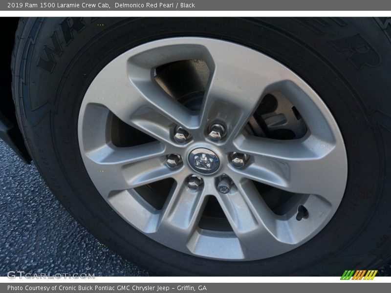 Delmonico Red Pearl / Black 2019 Ram 1500 Laramie Crew Cab