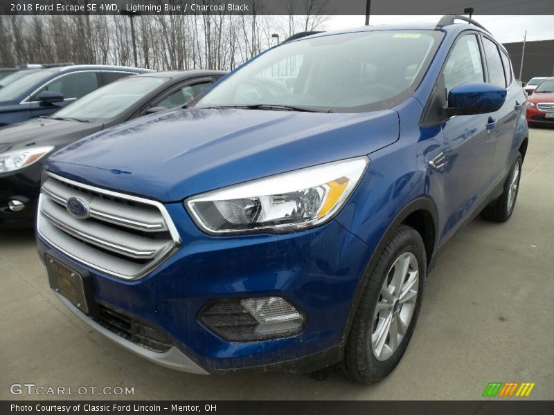 Lightning Blue / Charcoal Black 2018 Ford Escape SE 4WD