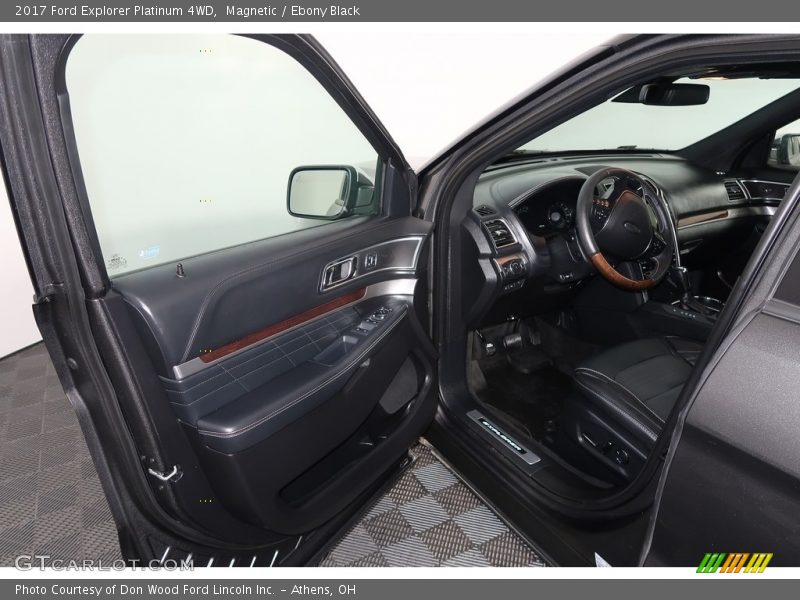 Magnetic / Ebony Black 2017 Ford Explorer Platinum 4WD