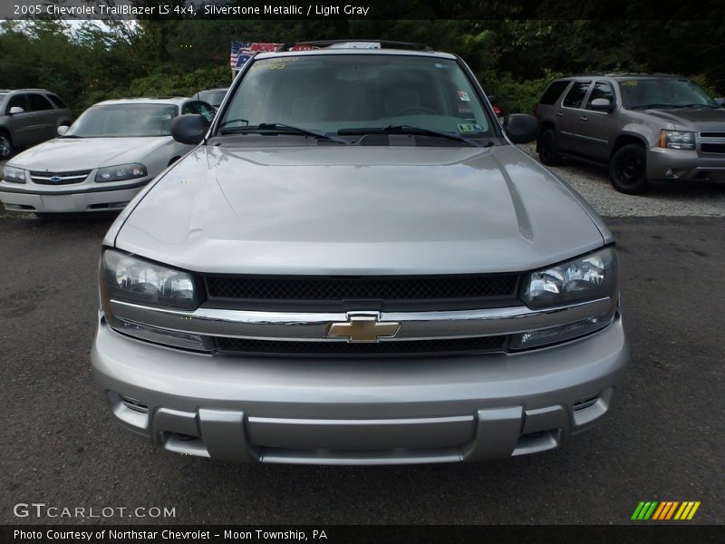 Silverstone Metallic / Light Gray 2005 Chevrolet TrailBlazer LS 4x4