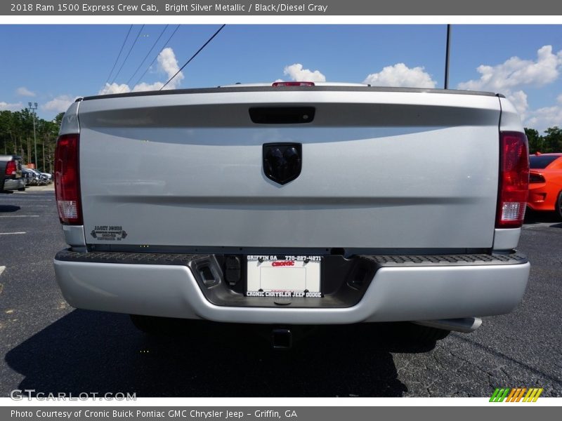 Bright Silver Metallic / Black/Diesel Gray 2018 Ram 1500 Express Crew Cab