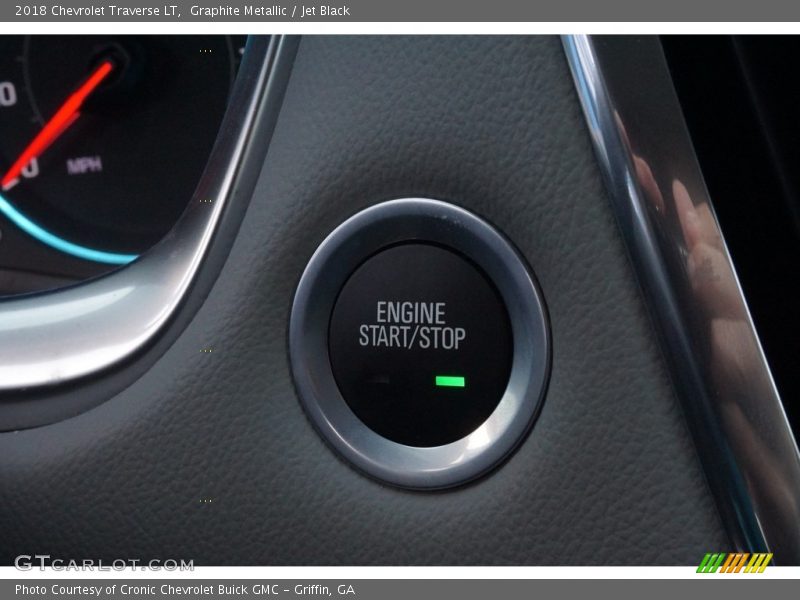 Graphite Metallic / Jet Black 2018 Chevrolet Traverse LT