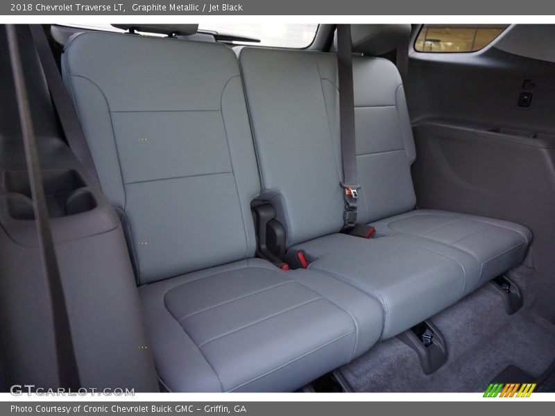 Graphite Metallic / Jet Black 2018 Chevrolet Traverse LT