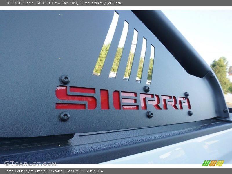 Summit White / Jet Black 2018 GMC Sierra 1500 SLT Crew Cab 4WD