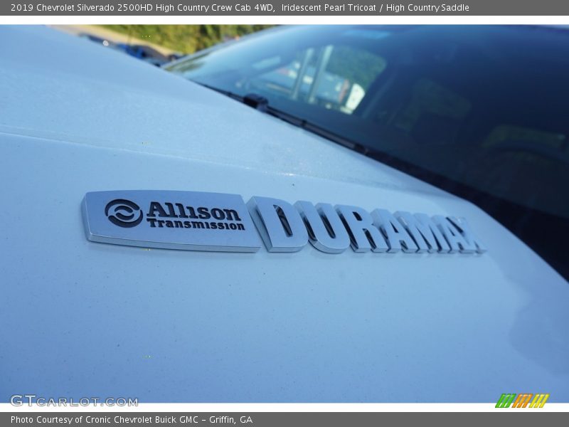 Iridescent Pearl Tricoat / High Country Saddle 2019 Chevrolet Silverado 2500HD High Country Crew Cab 4WD