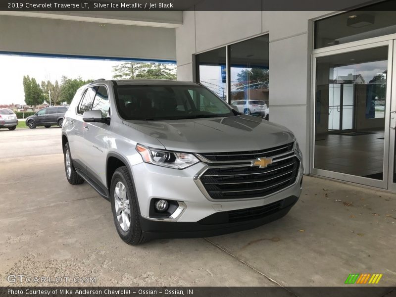 Silver Ice Metallic / Jet Black 2019 Chevrolet Traverse LT