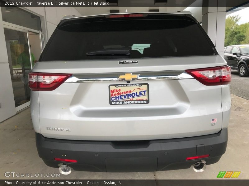 Silver Ice Metallic / Jet Black 2019 Chevrolet Traverse LT