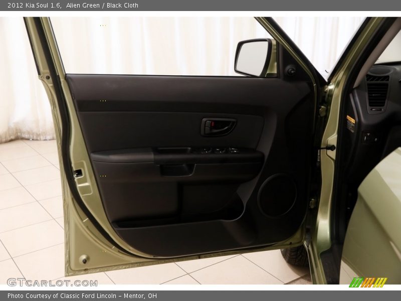 Alien Green / Black Cloth 2012 Kia Soul 1.6