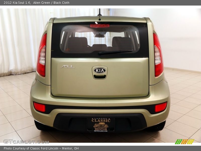 Alien Green / Black Cloth 2012 Kia Soul 1.6