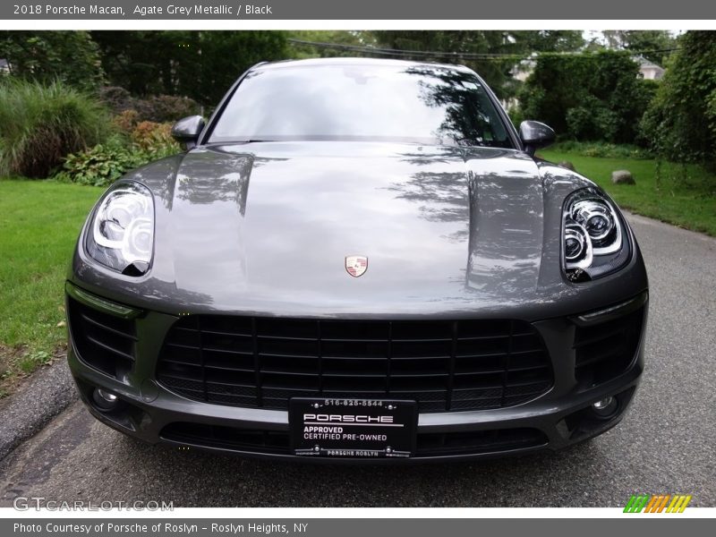 Agate Grey Metallic / Black 2018 Porsche Macan