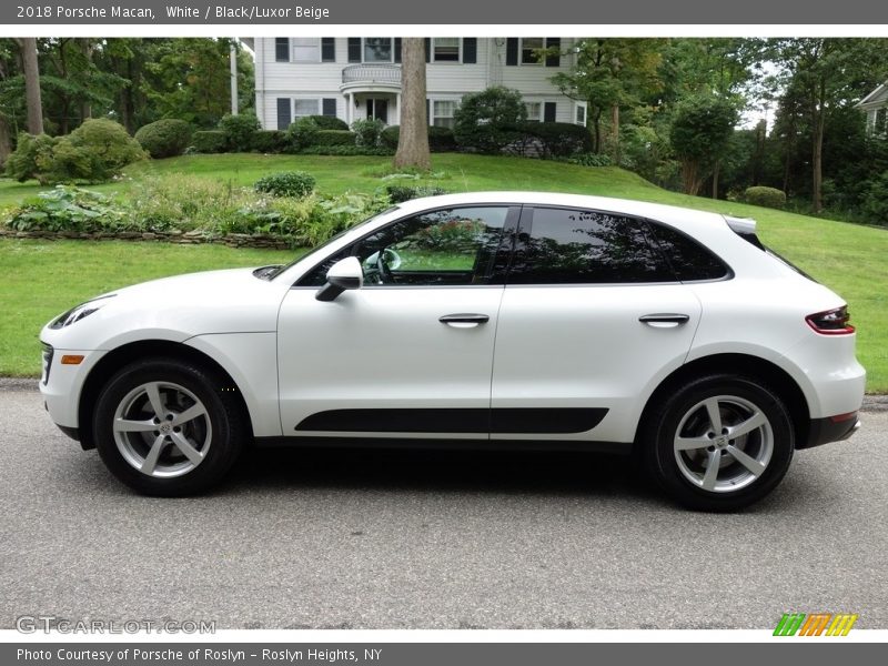 White / Black/Luxor Beige 2018 Porsche Macan