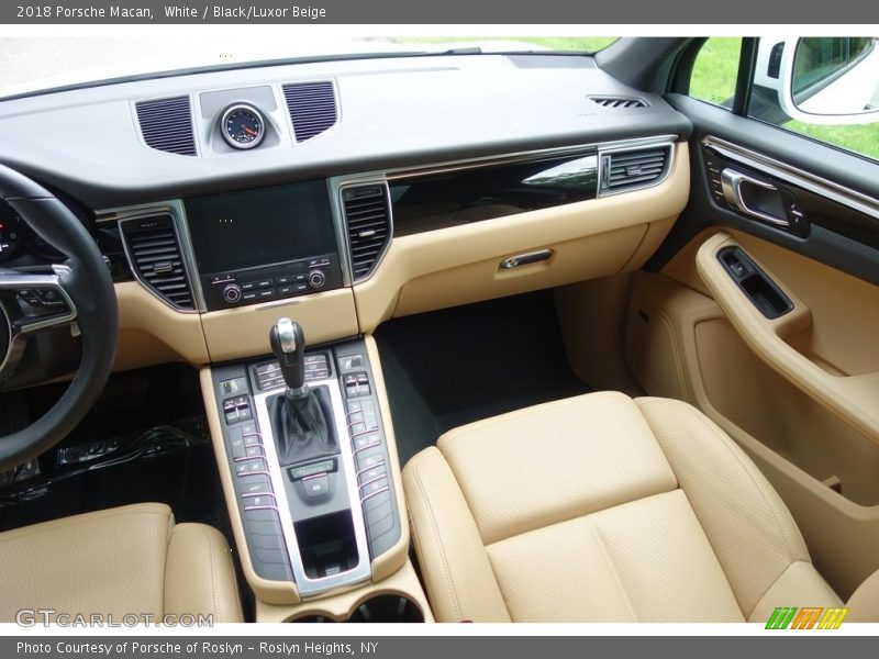 White / Black/Luxor Beige 2018 Porsche Macan