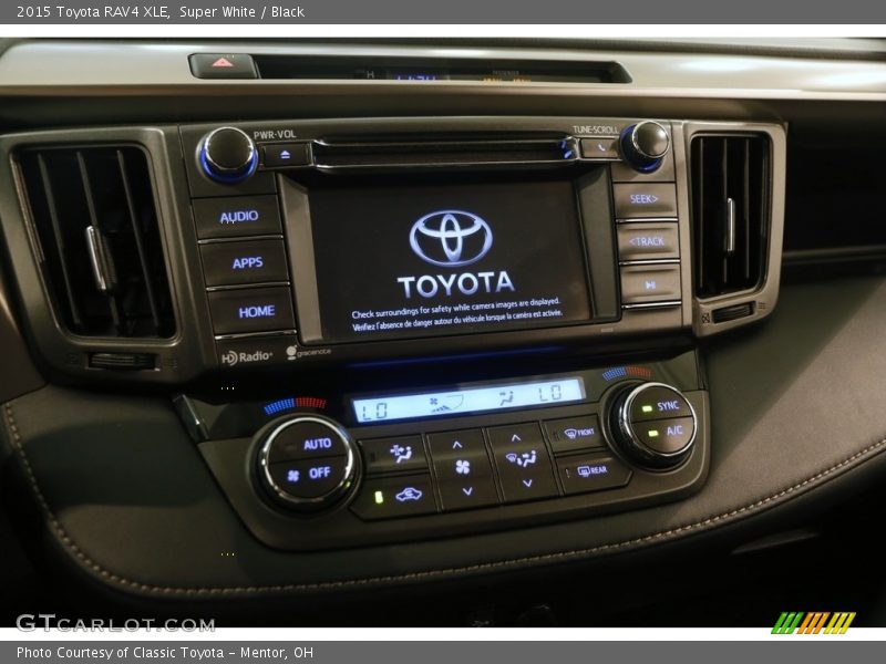 Super White / Black 2015 Toyota RAV4 XLE