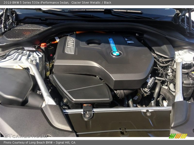 Glacier Silver Metallic / Black 2019 BMW 5 Series 530e iPerformance Sedan