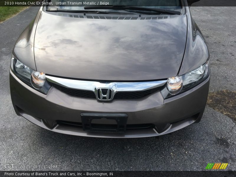 Urban Titanium Metallic / Beige 2010 Honda Civic EX Sedan