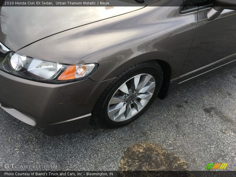 Urban Titanium Metallic / Beige 2010 Honda Civic EX Sedan