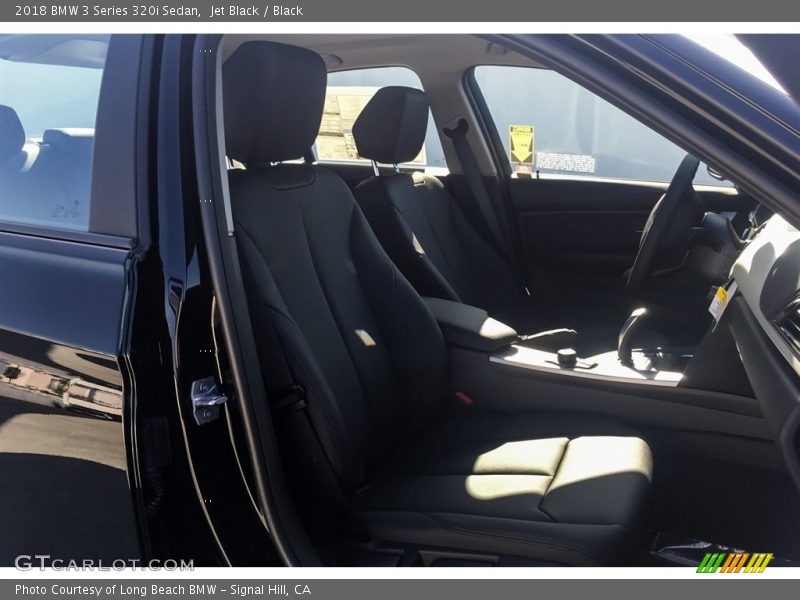 Jet Black / Black 2018 BMW 3 Series 320i Sedan