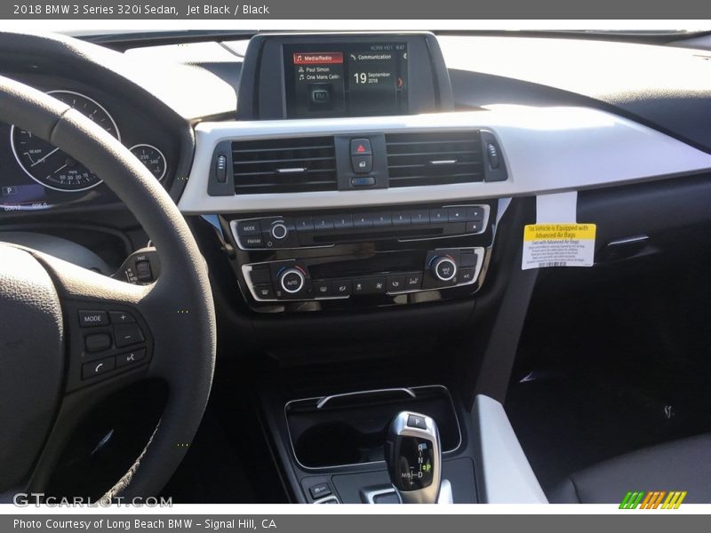 Jet Black / Black 2018 BMW 3 Series 320i Sedan